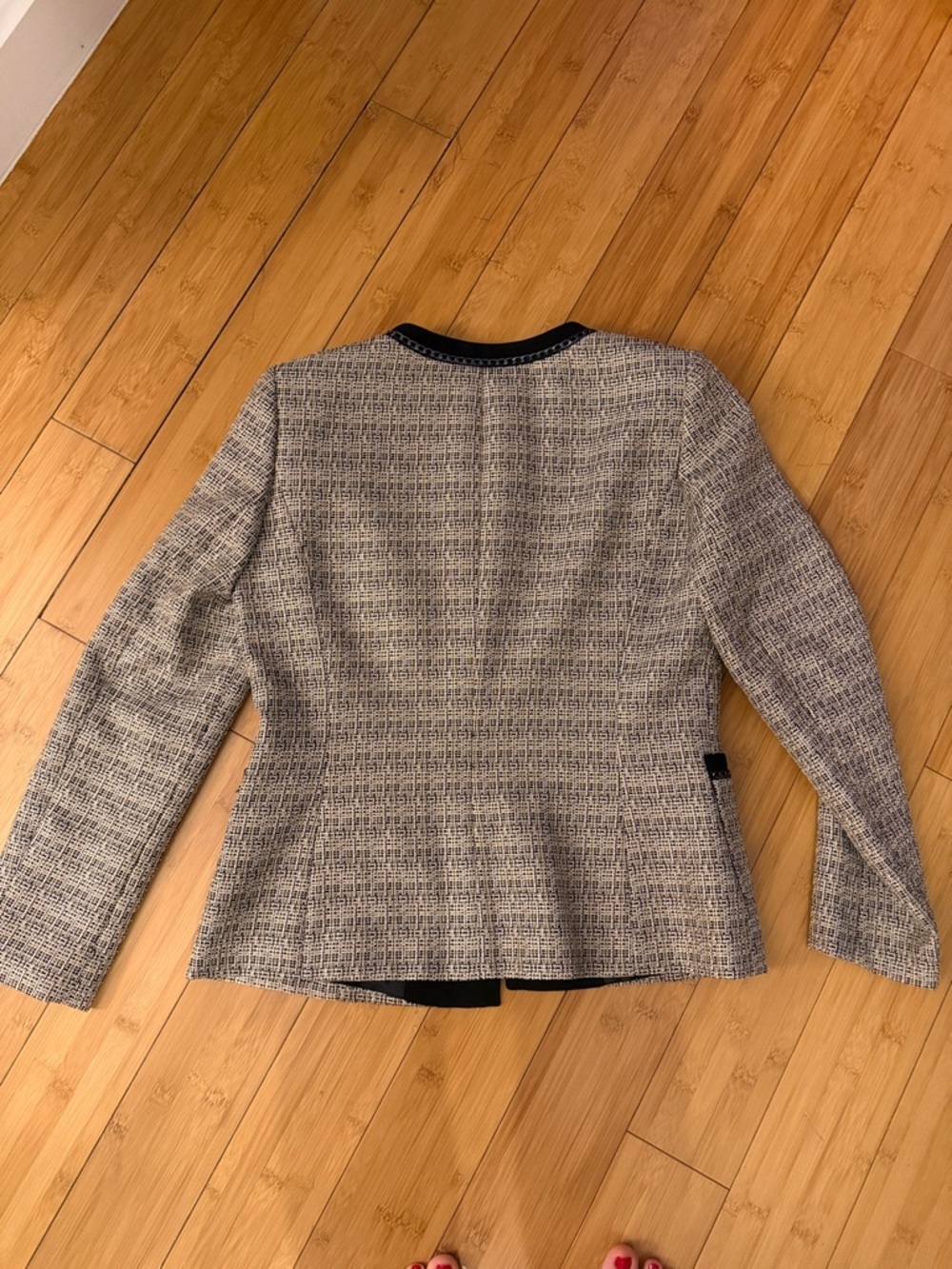 Textured Gray Tweed Open-Front Blazer with Black Trim - Picture 6 of 6